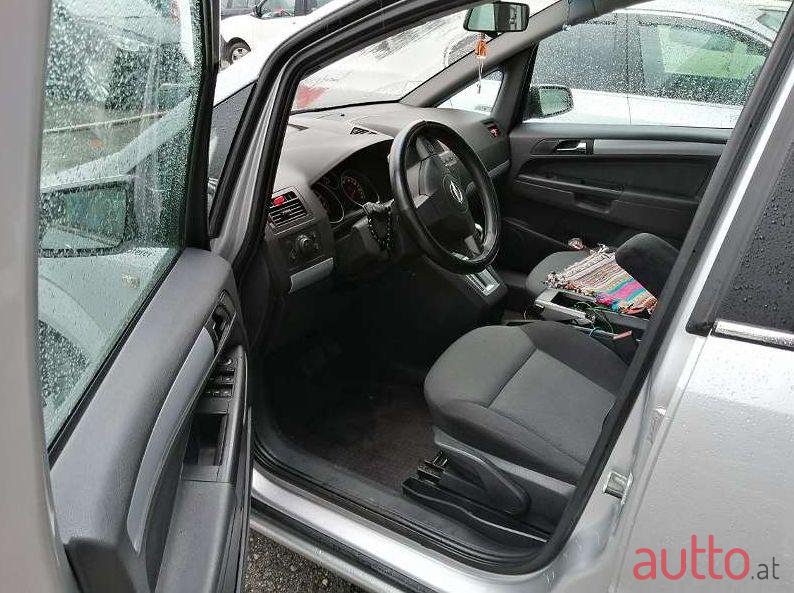 2006' Opel Zafira photo #2