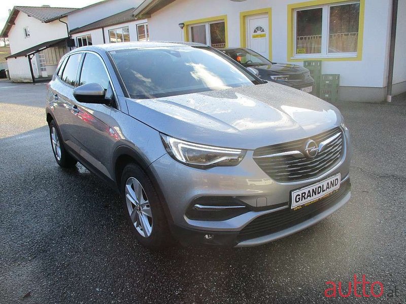 2020' Opel Grandland X photo #6