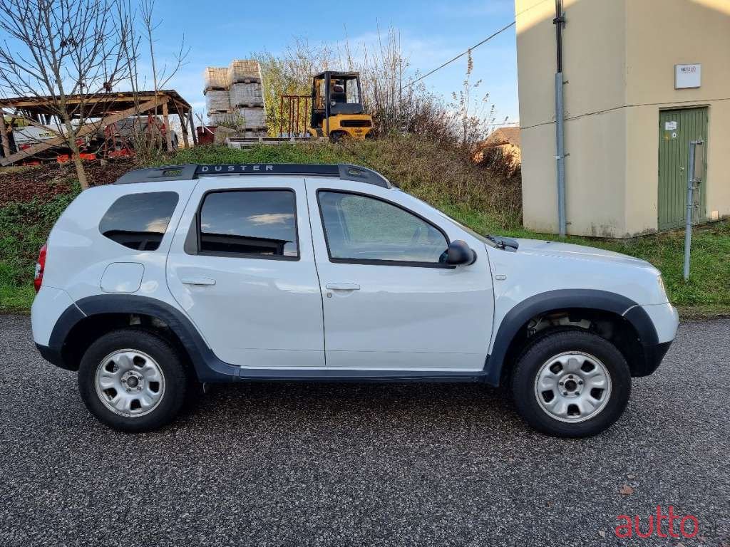 2015' Dacia Duster photo #4