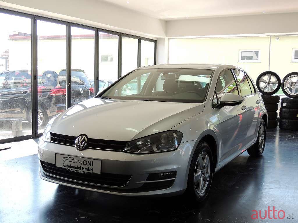 2015' Volkswagen Golf photo #2