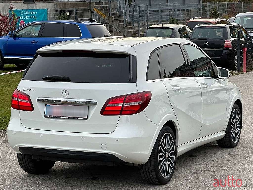 2016' Mercedes-Benz B-Klasse photo #3
