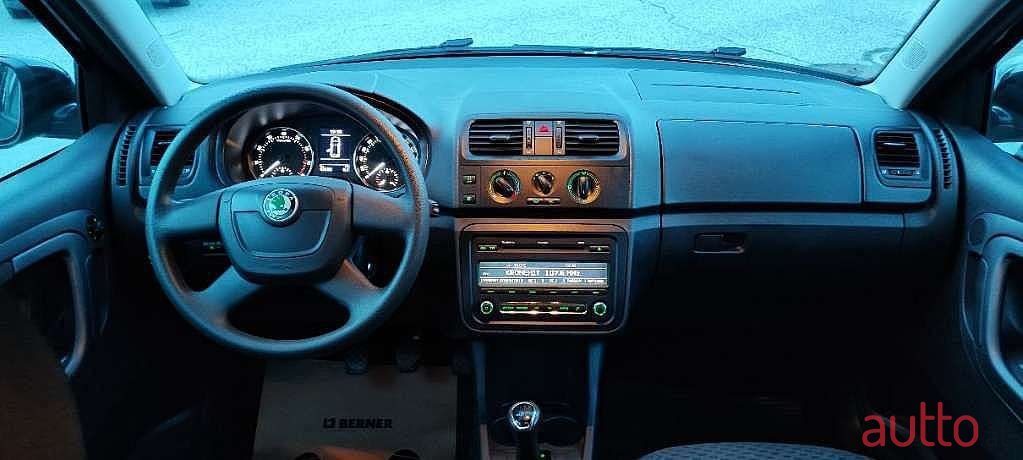 2013' Skoda Fabia photo #5