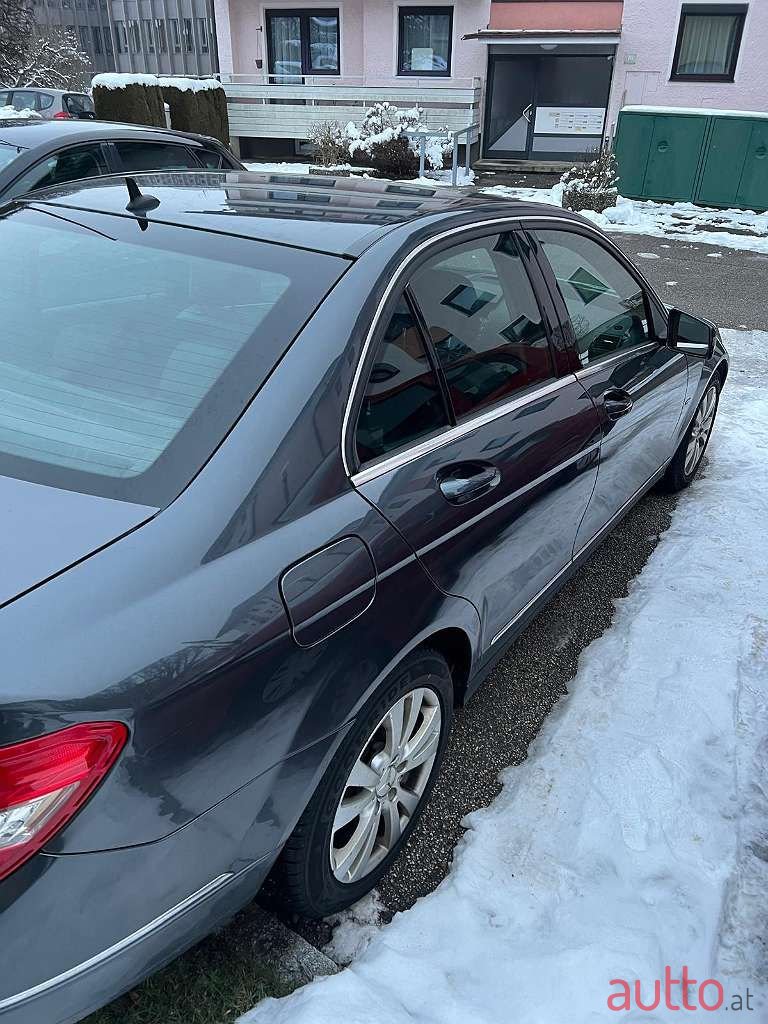 2010' Mercedes-Benz C-Klasse photo #3