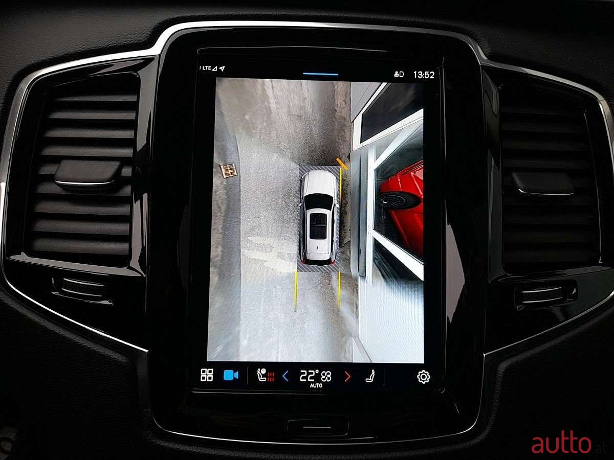 2022' Volvo XC90 photo #4