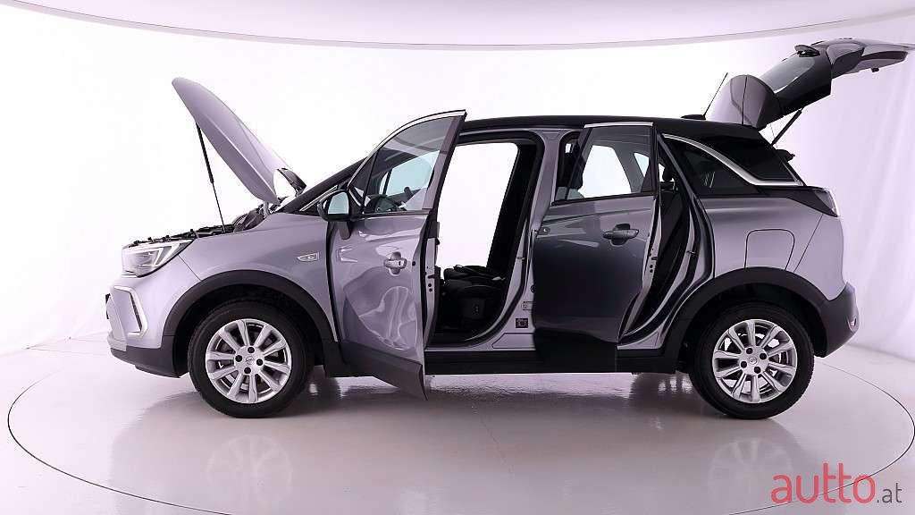 2021' Opel Crossland photo #2