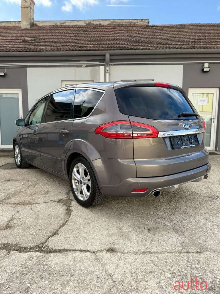 2014' Ford S-Max photo #5