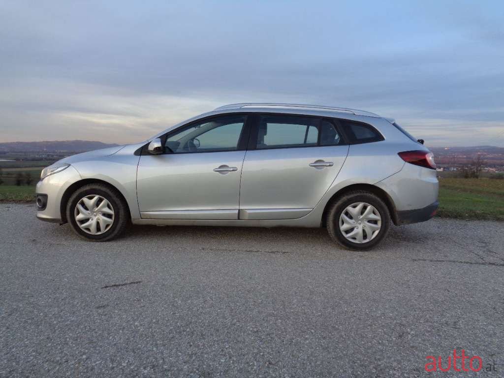 2014' Renault Megane photo #1