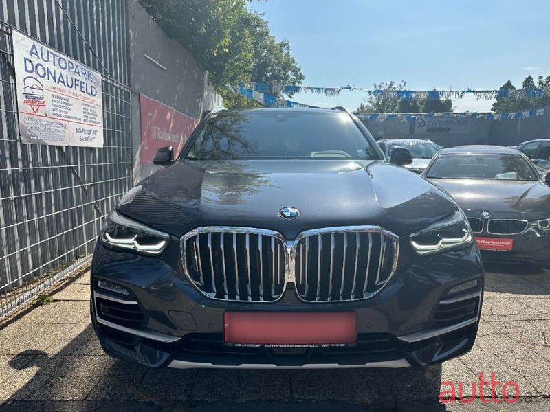 2019' BMW X5 photo #2