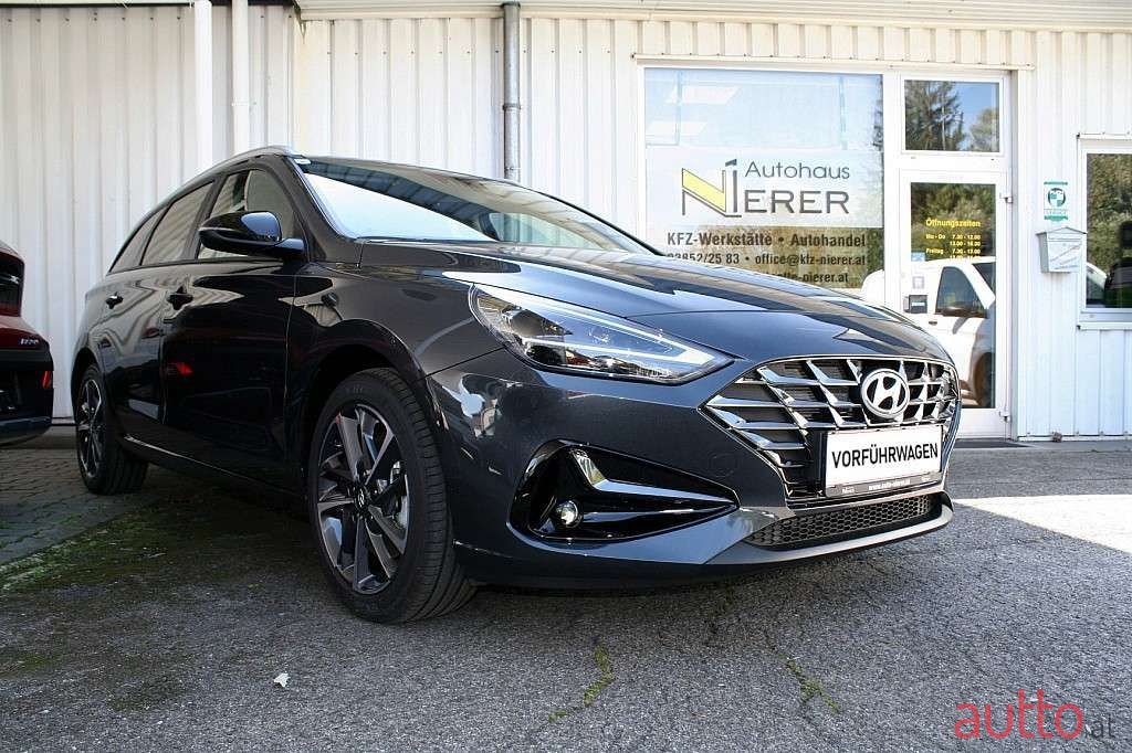 2022' Hyundai i30 photo #2