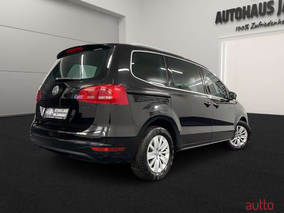 2015' Volkswagen Sharan photo #5