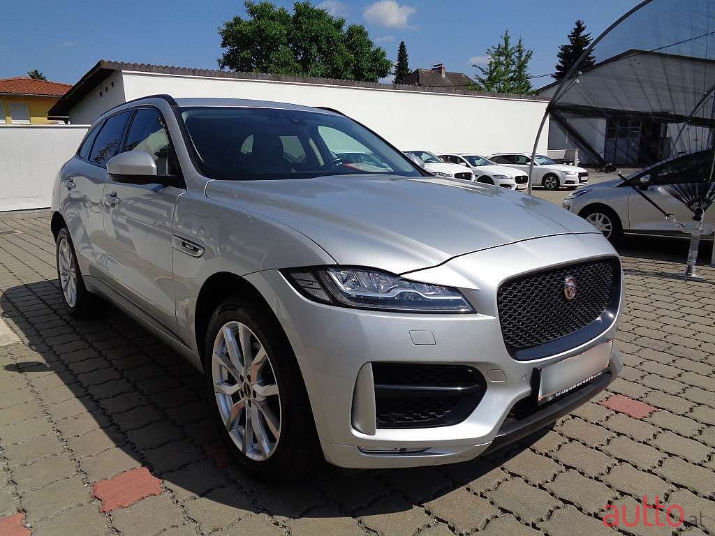 2018' Jaguar F-Pace photo #4