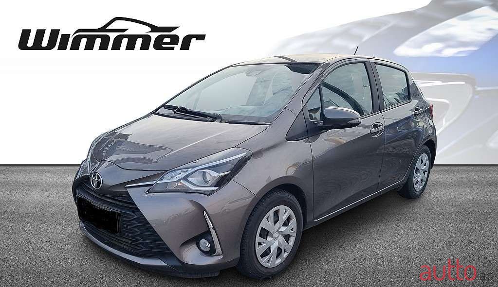 2017' Toyota Yaris photo #1
