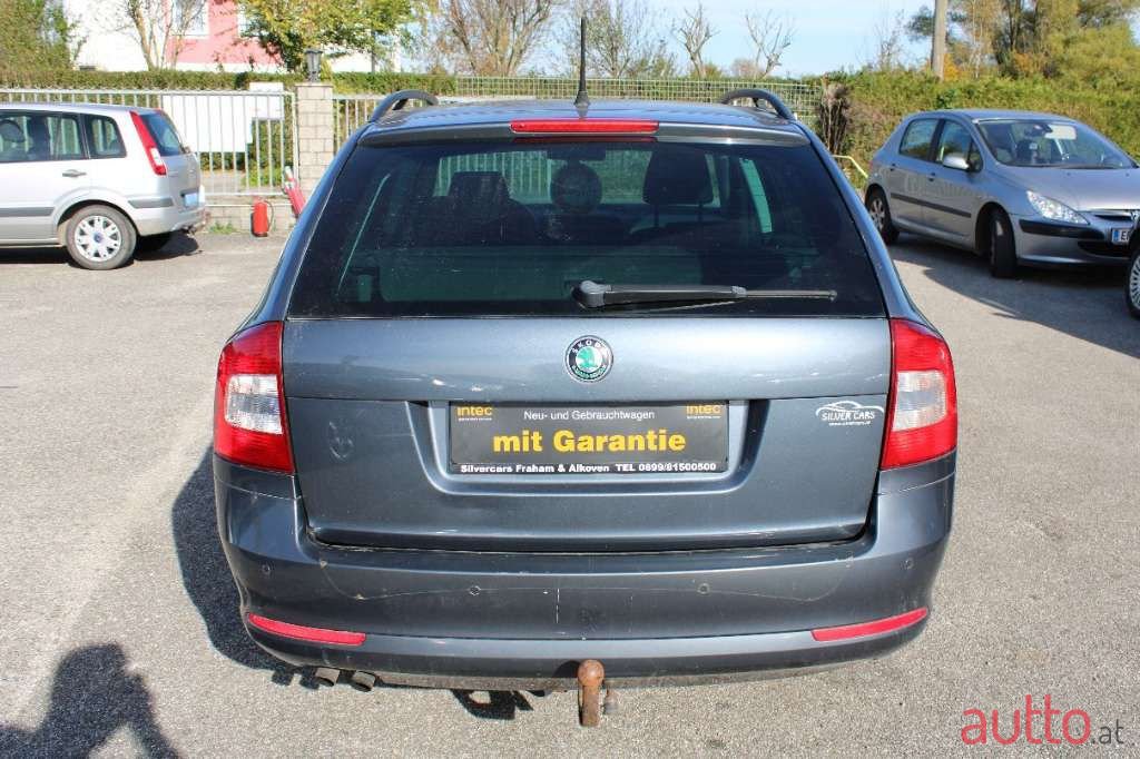 2011' Skoda Octavia photo #6