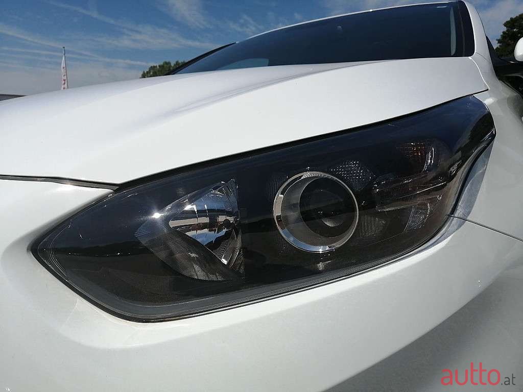 2022' Kia Ceed photo #3