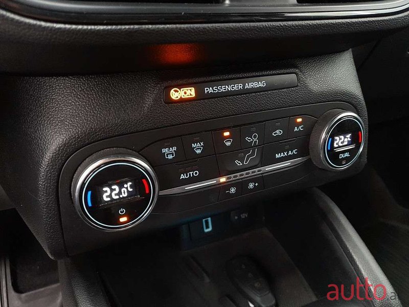 2020' Ford Focus photo #6