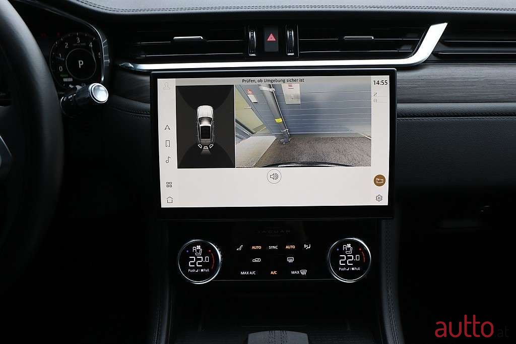 2022' Jaguar F-Pace photo #6