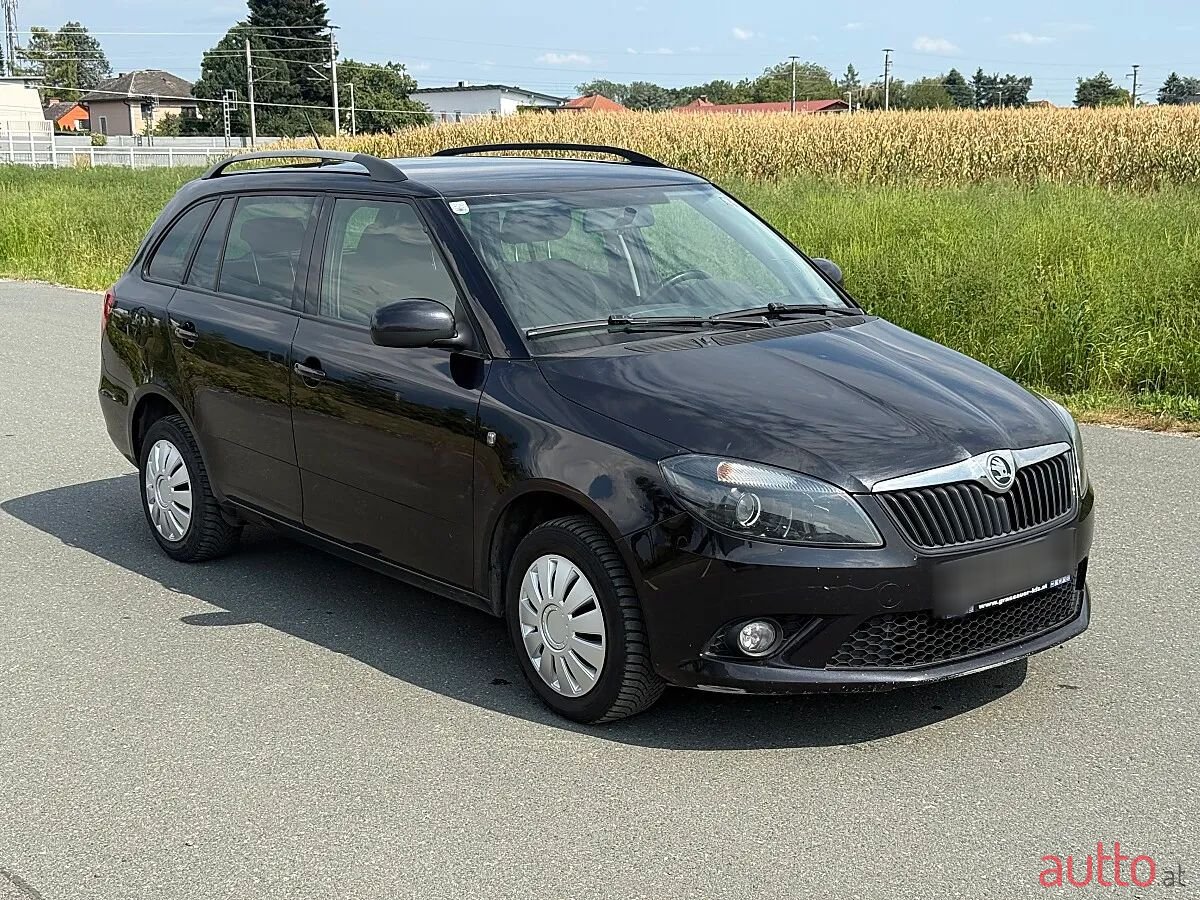 2014' Skoda Fabia photo #1