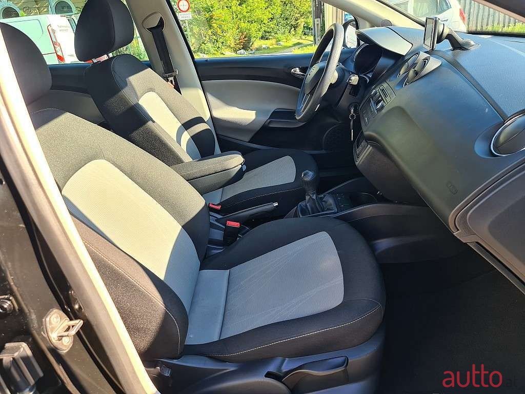 2015' SEAT Ibiza photo #6