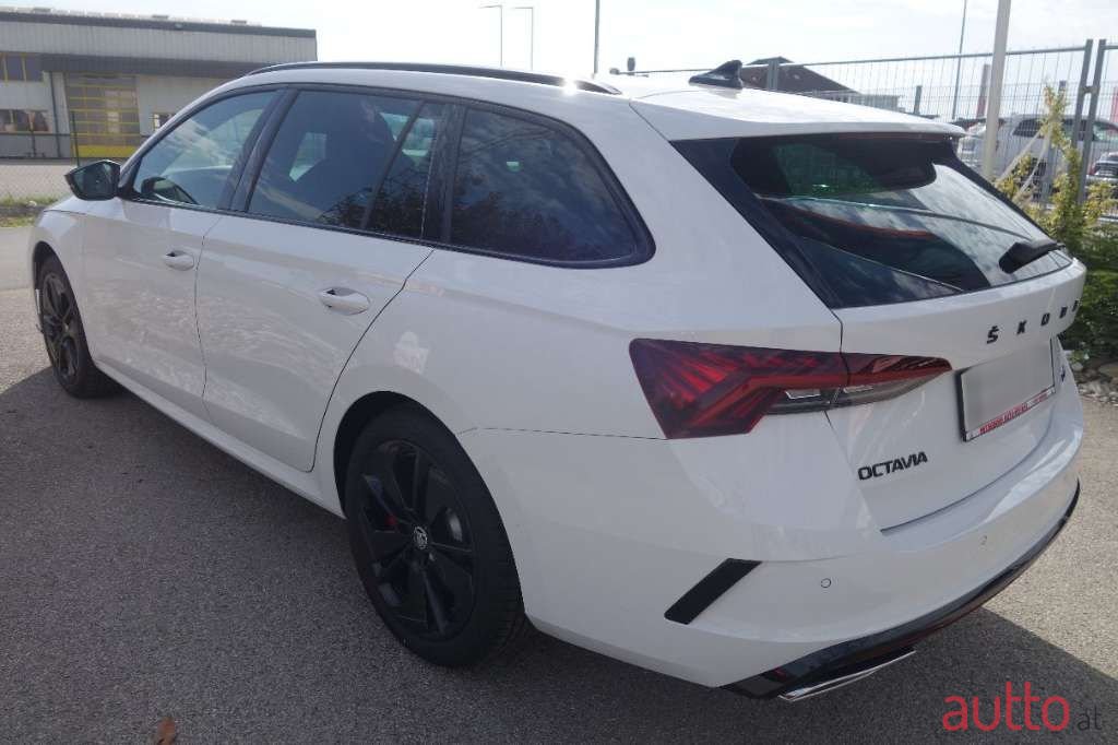 2022' Skoda Octavia photo #5