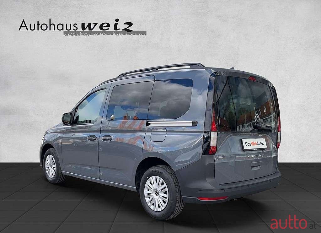 2023' Volkswagen Caddy photo #4