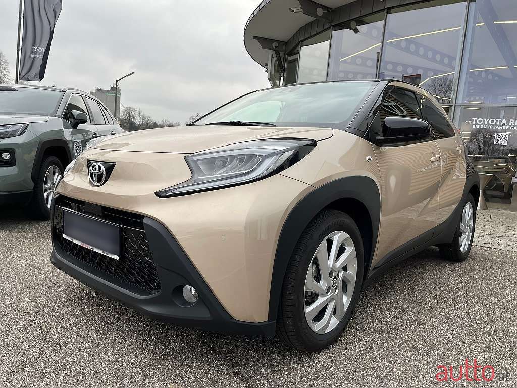 2022' Toyota Aygo photo #1