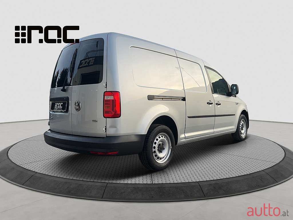 2018' Volkswagen Caddy photo #6