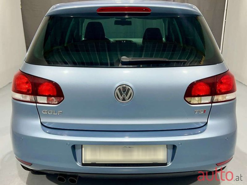 2009' Volkswagen Golf photo #6