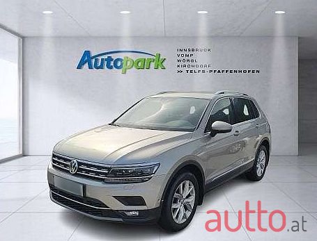 2020' Volkswagen Tiguan photo #1