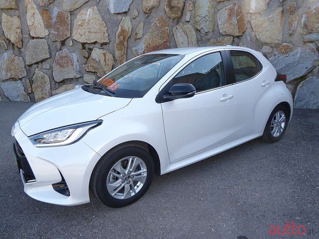 2022' Mazda Mazda2 photo #2