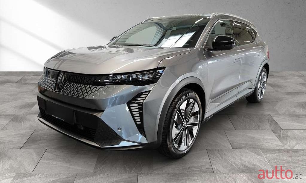 2024' Renault Scenic E-tech photo #1