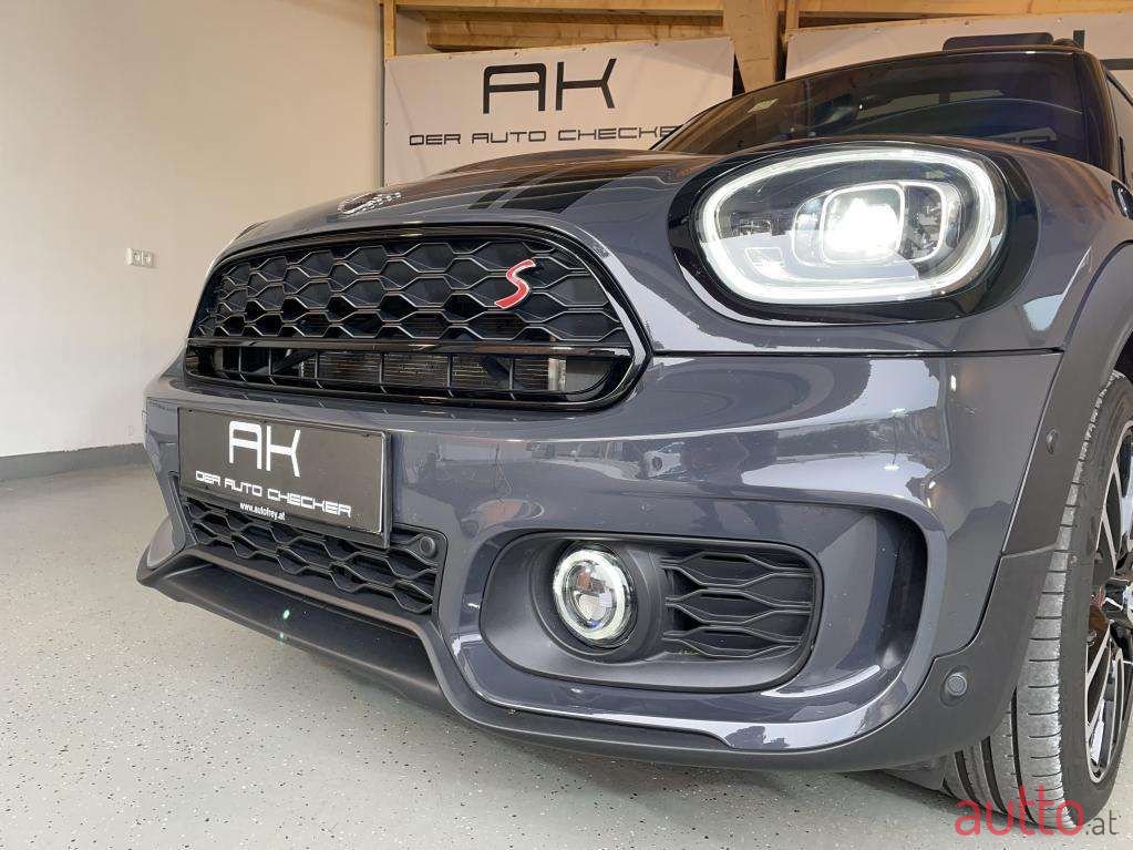 2020' MINI Countryman photo #3