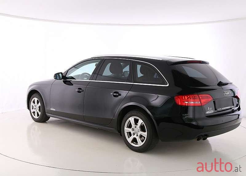 2011' Audi A4 photo #3