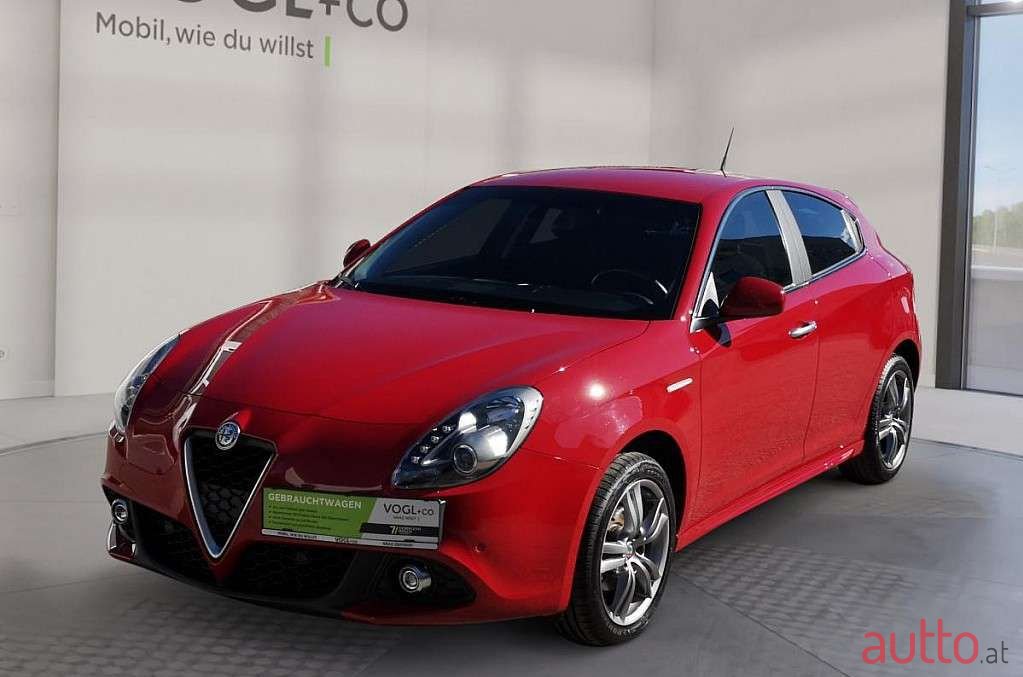 2018' Alfa Romeo Giulietta photo #1