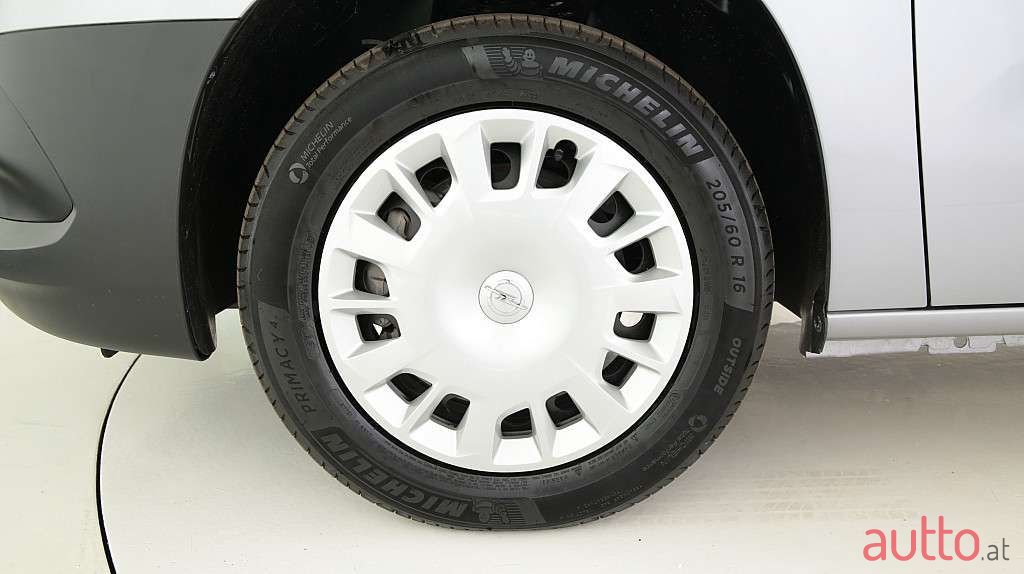 2023' Opel Combo photo #4