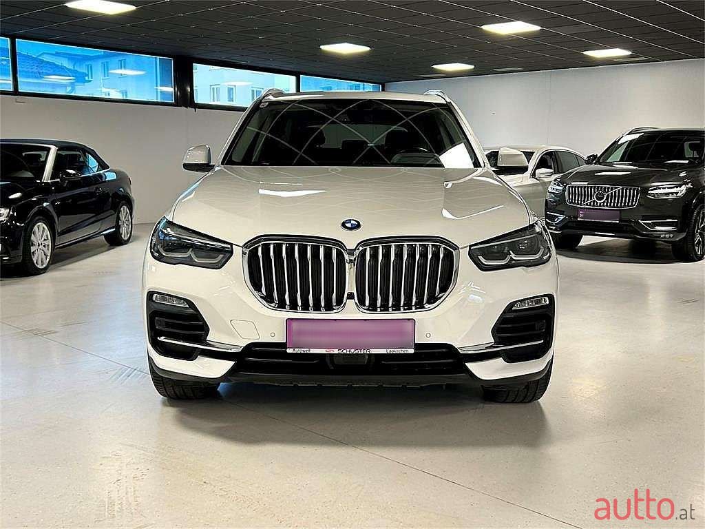 2021' BMW X5 photo #2