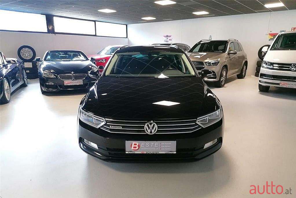 2016' Volkswagen Passat photo #4