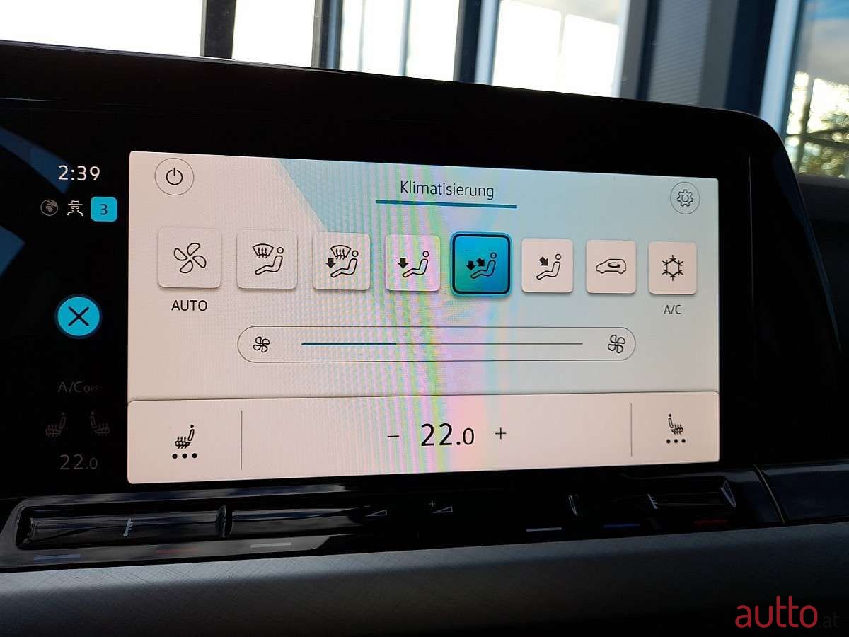 2021' Volkswagen Golf photo #6