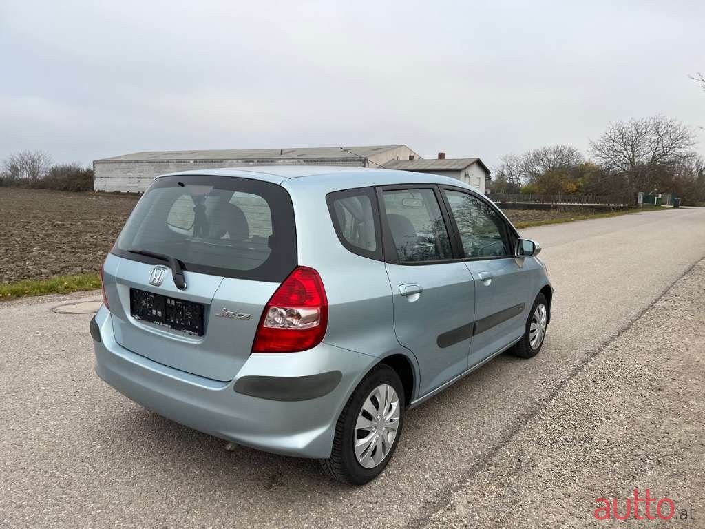 2006' Honda Jazz photo #4