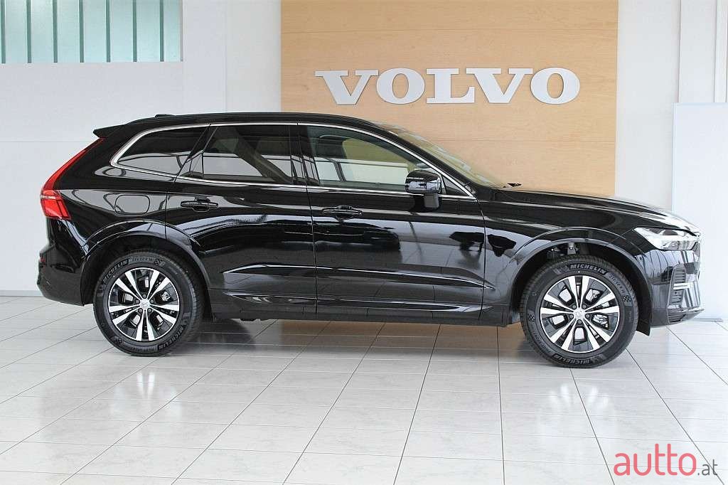 2022' Volvo XC60 photo #6