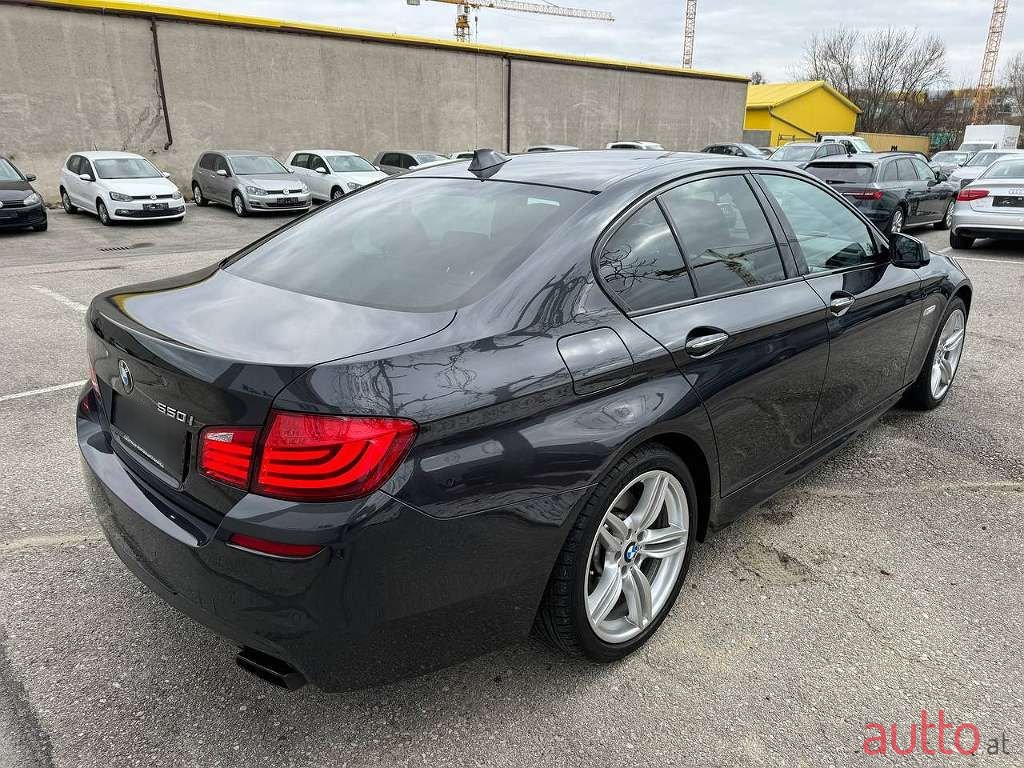 2011' BMW 5Er-Reihe photo #5