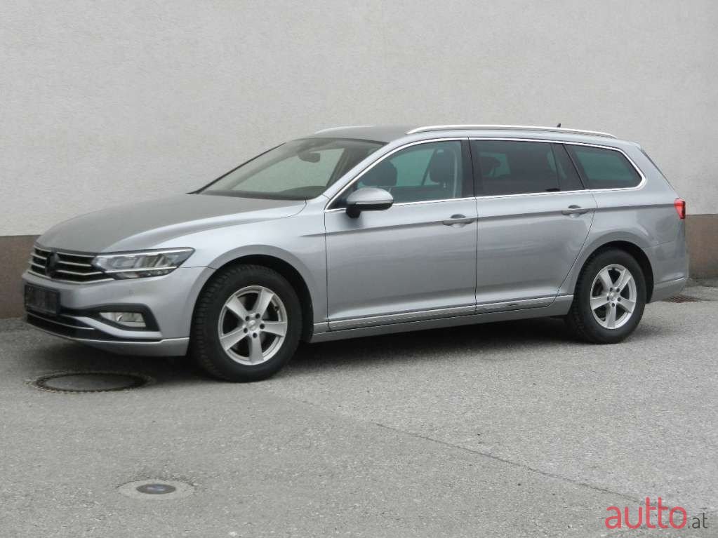 2021' Volkswagen Passat photo #2