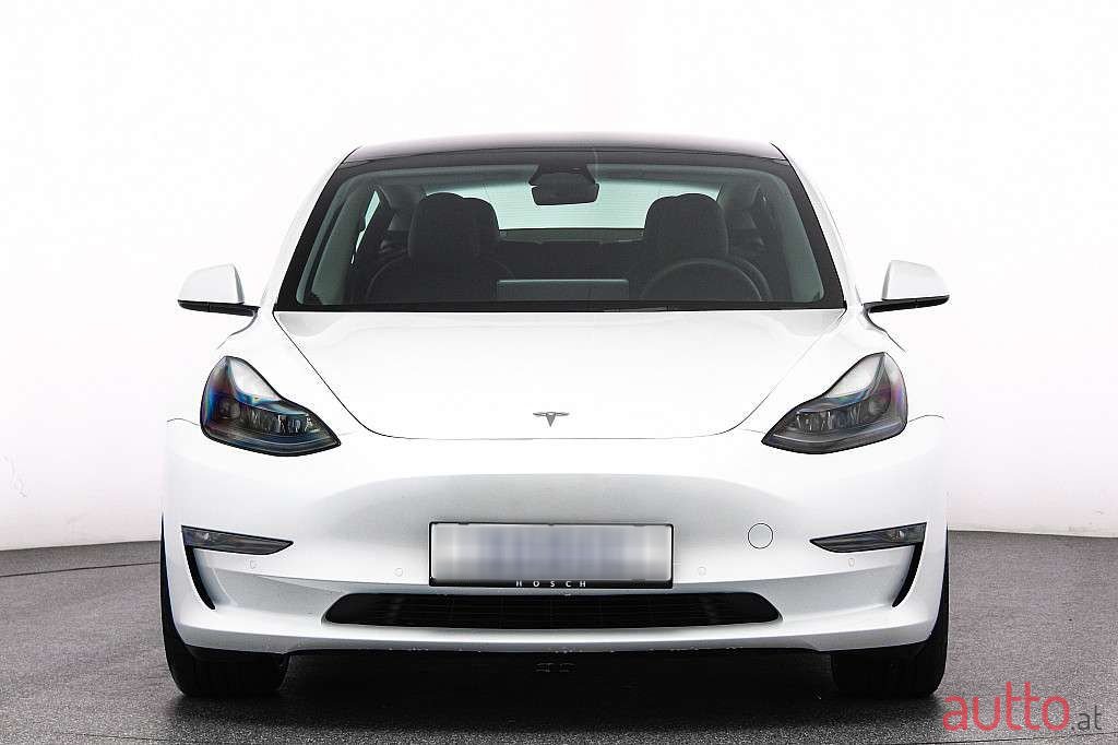 2022' Tesla Model 3 photo #1