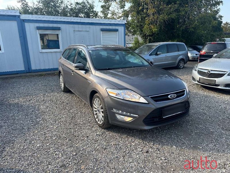 2014' Ford Mondeo photo #2