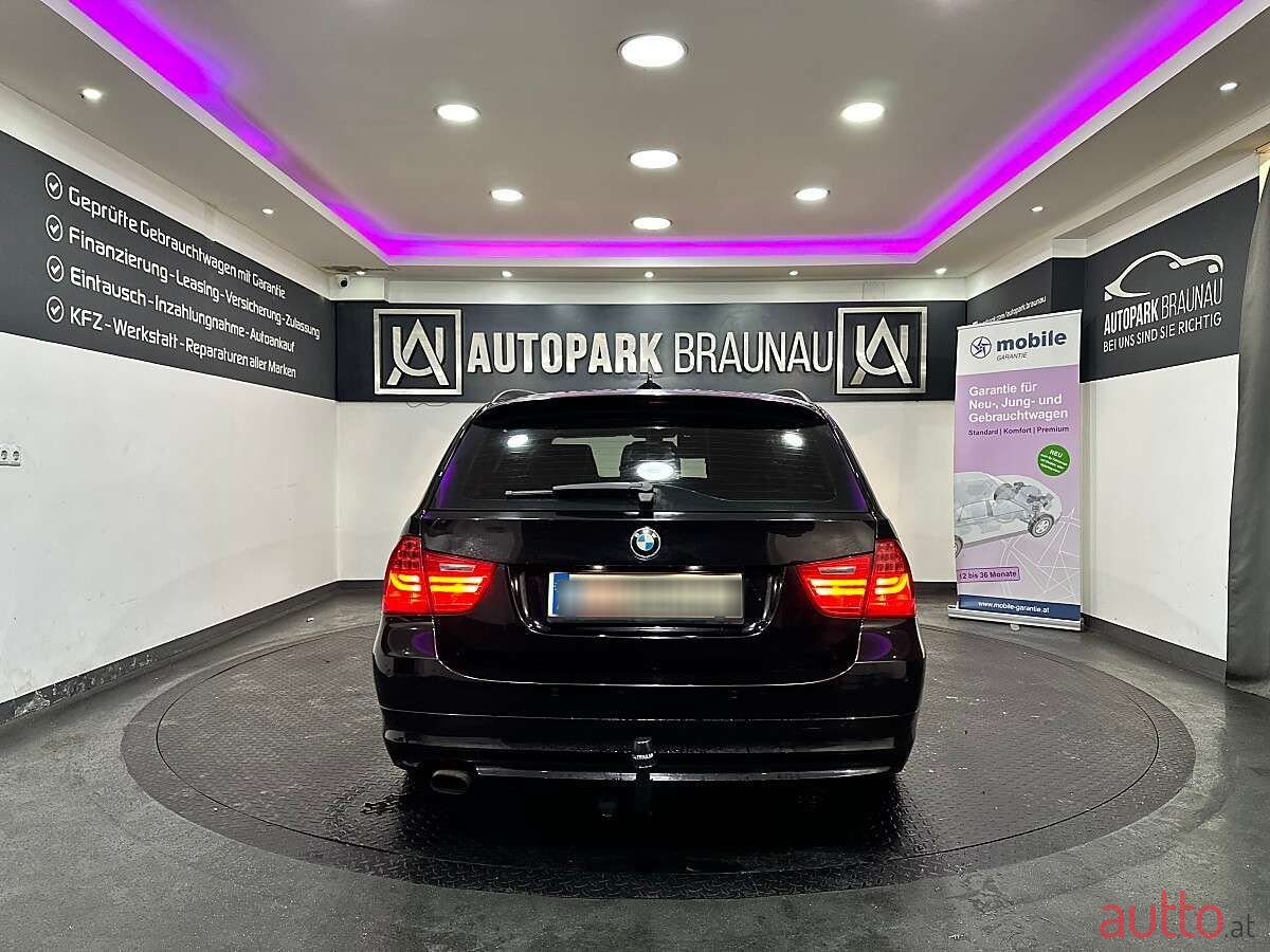 2011' BMW 3Er-Reihe photo #5