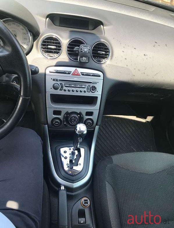 2008' Peugeot 308 photo #1