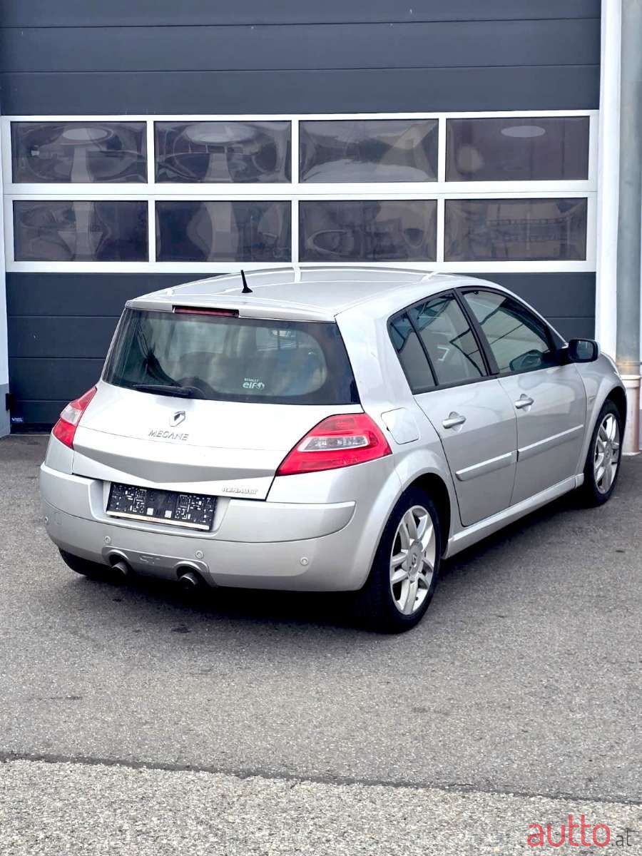 2007' Renault Megane photo #6