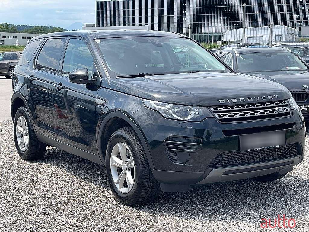 2015' Land Rover Discovery Sport photo #3