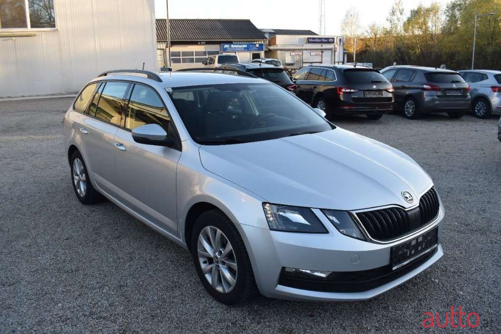 2017' Skoda Octavia photo #3