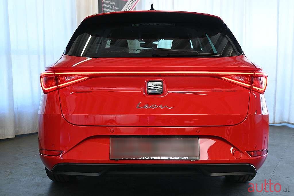 2024' SEAT Leon photo #4