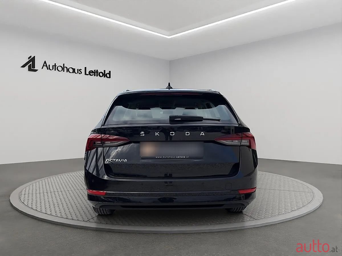 2023' Skoda Octavia photo #5
